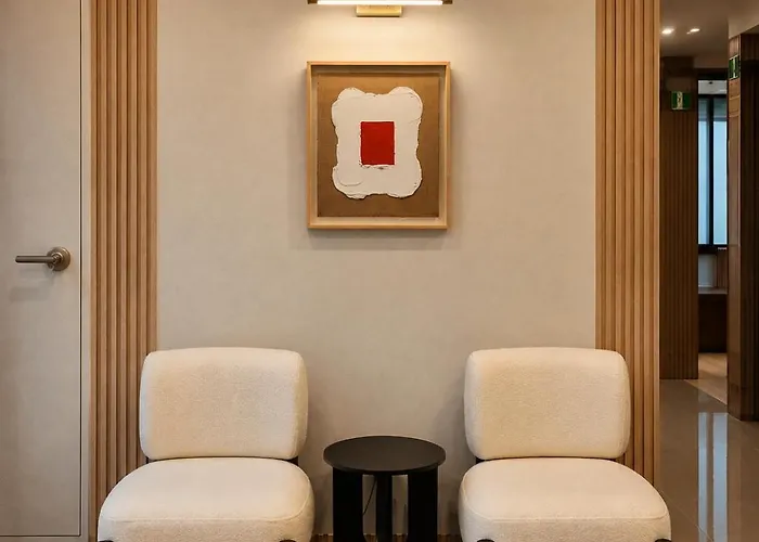 Hotel Zip 1972 Ddp, 2f, 2 Min To Airport Bus, 4 Min To Subway *